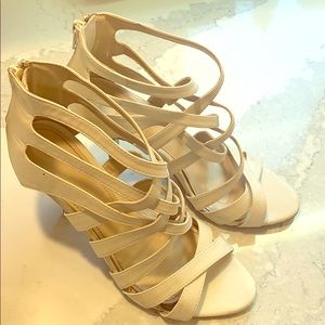 Cream Lacey Open Toed Sandals